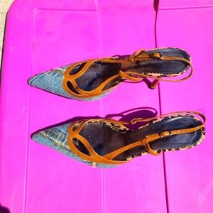 Dolce & Gabbana Pumps in blue denim and leather trim. Size 37.5 or 7.5